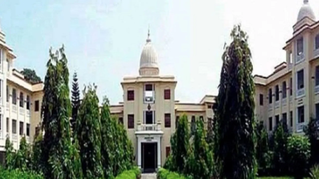 BHU को आईना दिखा बेल्लूर मठ में संस्कृत पढ़ाने के लिए रमजान अली को जिम्मा