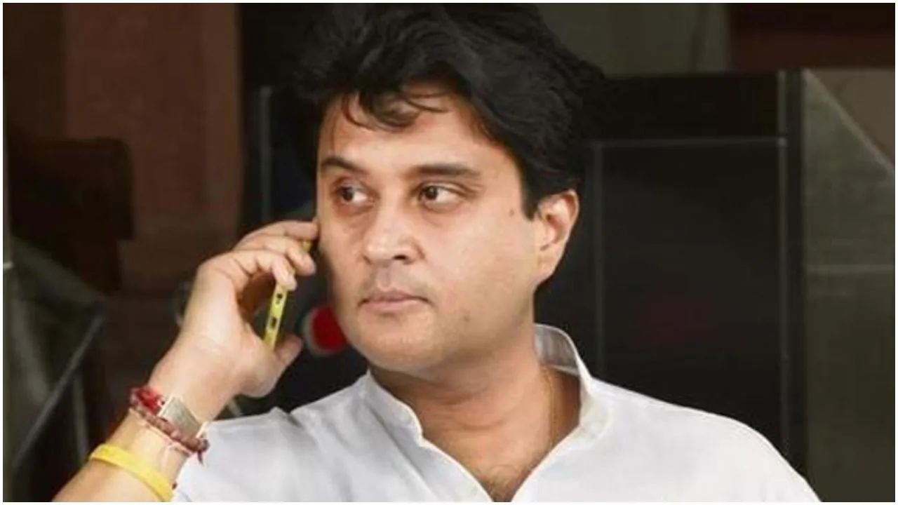महाराष्ट्र के बाद मध्यप्रदेश में भी हो सकता है बड़ा उलटफेर, इन बातों से मिल रही हवा