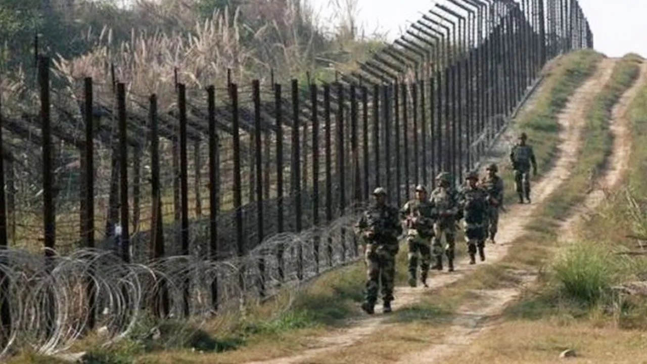 पाकिस्तान की अब खैर नहीं! भारत LoC पर लगाने जा रहा है स्पाइक एंटी टैंक मिसाइल