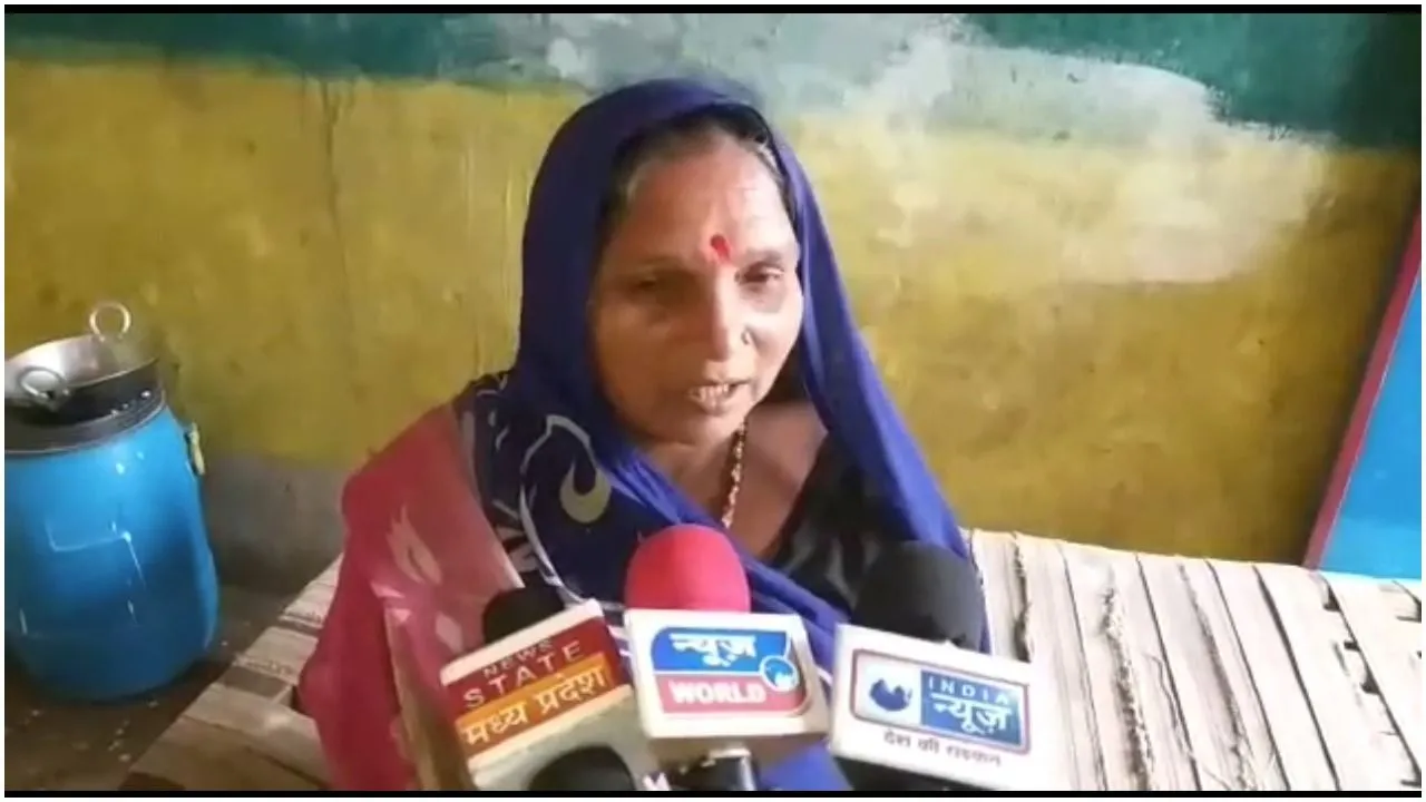 मध्य प्रदेश के रायसेन में सरपंच को किनारे कर 5 साल से दबंग चला रहा पंचायत