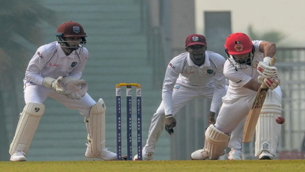 AFG vs WI, Day 2: अफगानिस्तान पर टूटा मुसीबतों का पहाड़, जीत से महज 3 विकेट दूर वेस्टइंडीज
