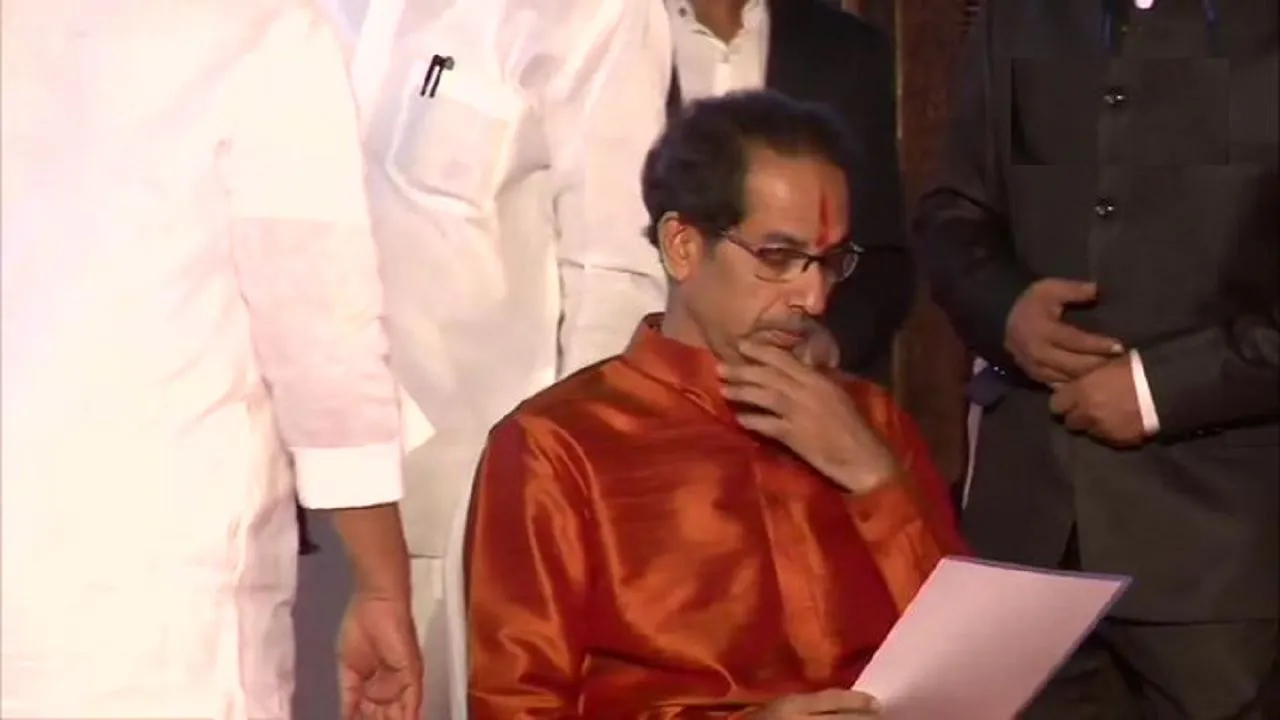 शिवसेना प्रमुख उद्धव ठाकरे ने ली महाराष्ट्र के मुख्यमंत्री पद की शपथ, बनें 19वें सीएम