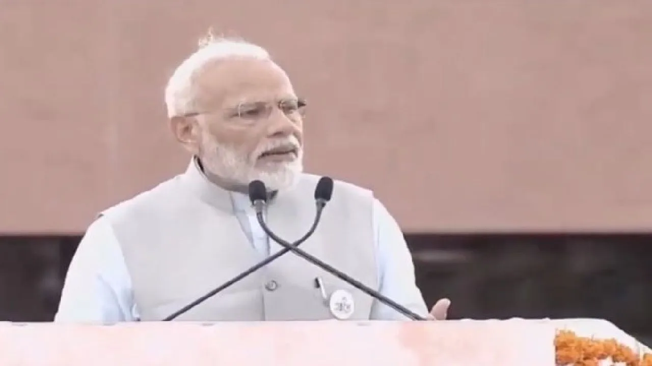 कांग्रेस ने मोबाइल डेटा व कॉल महंगी होने पर मोदी सरकार को घेरा, कही ये बड़ी बात