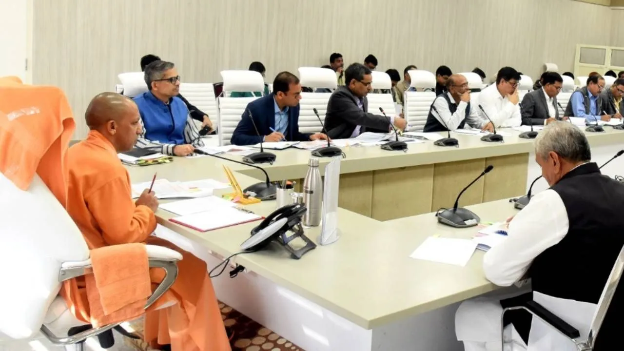 यूपी कैबिनेट ने 34 अहम प्रस्तावों को दी मंजूरी, रक्षा गलियारे में निवेश पर कंपनियों को छूट