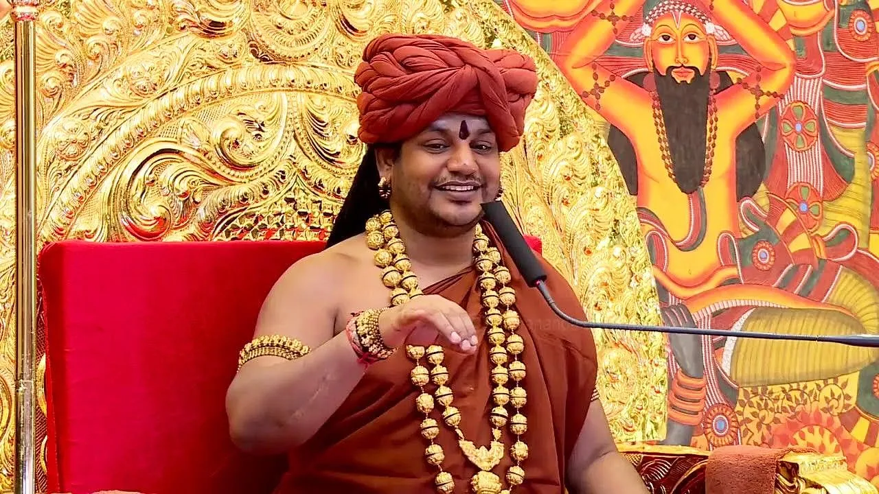खुद को भगवान मानने वाले रेप के आरोपी बाबा ने तो खुद का देश ही बना लिया