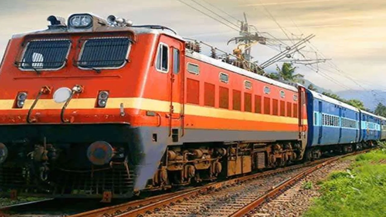 रेलवे ने 32 अधिकारियों को जबरन किया रिटायर, जानें जबरदस्ती के पीछे की वजह