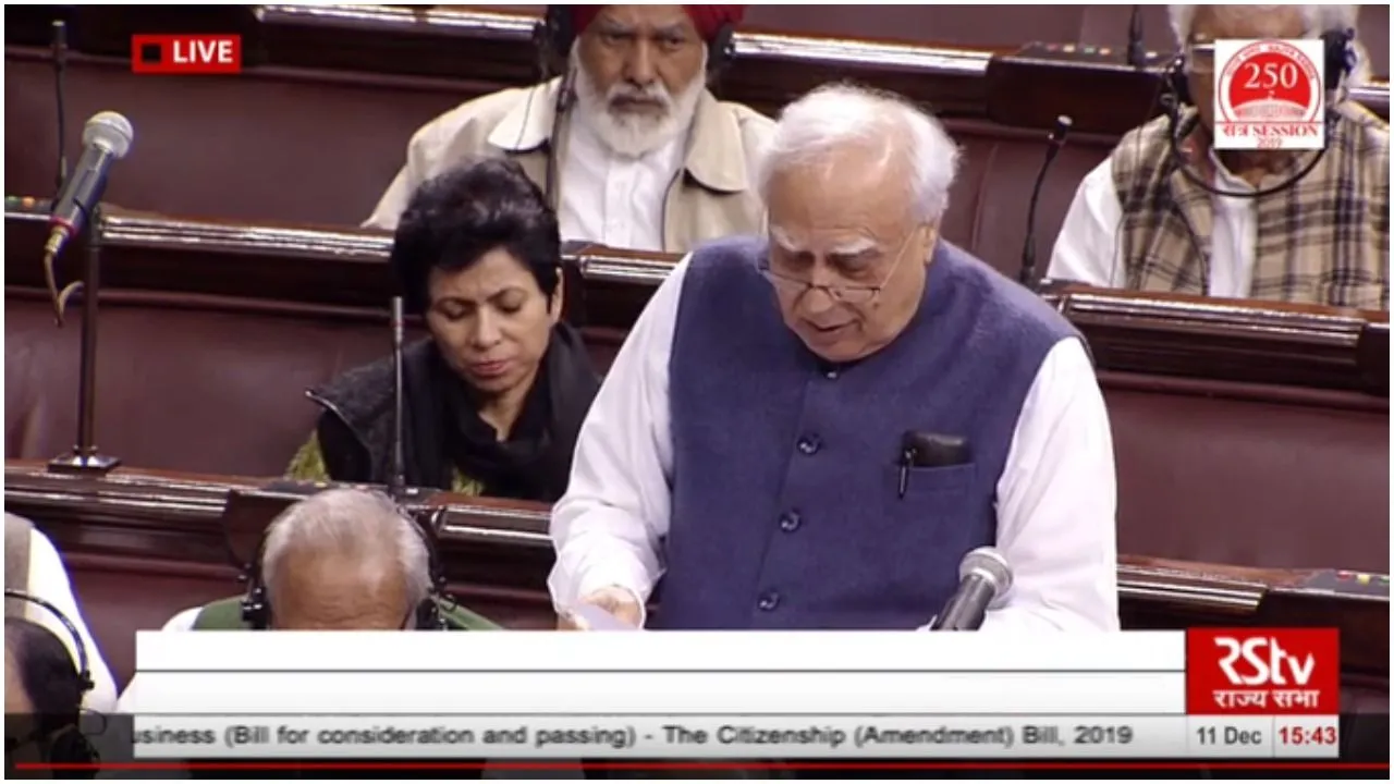 भारतीय गणराज्‍य को किसी जुरासिक रिपब्‍लिक में बदलने की कोशिश न करें, कपिल सिब्‍बल ने मोदी सरकार पर बोला हमला