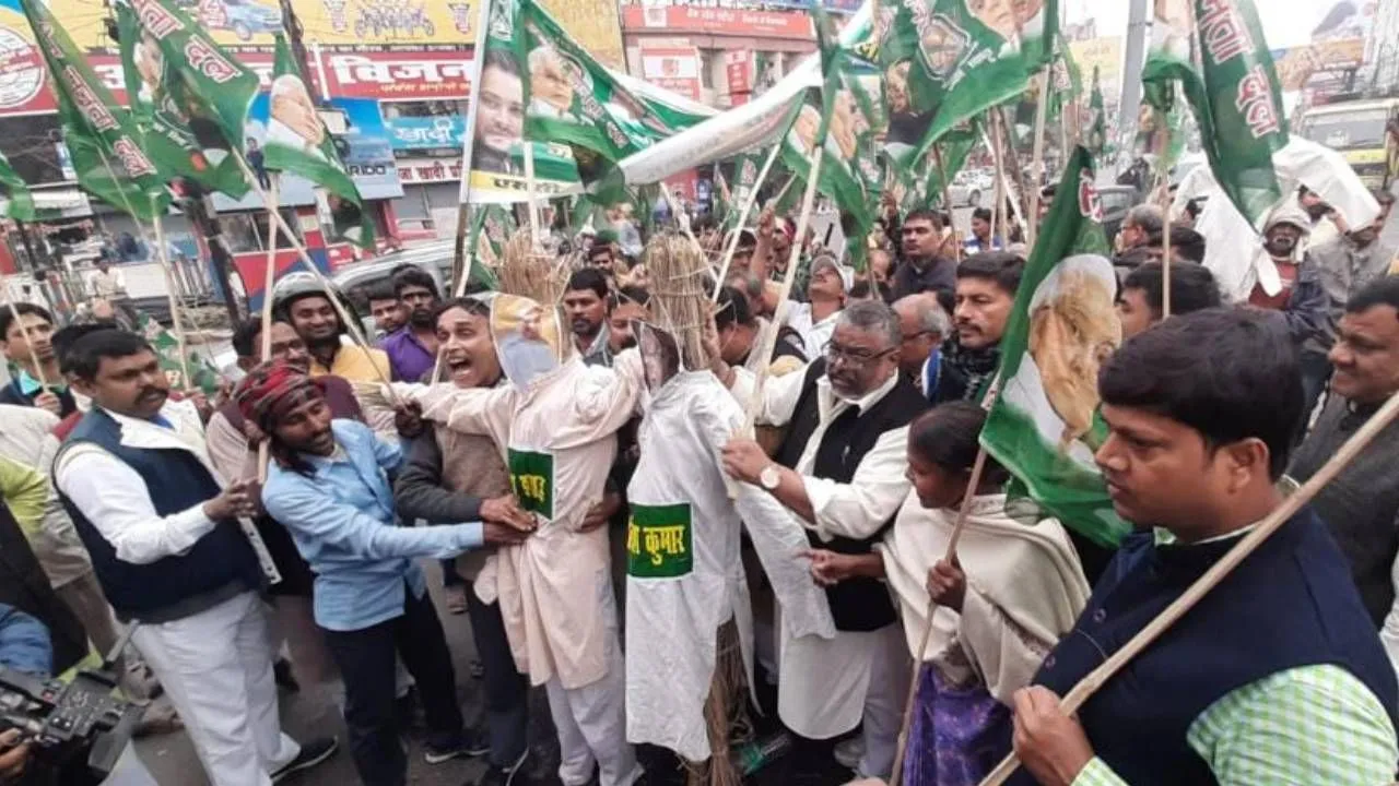 बिहार में RJD ने नागरिकता बिल को बनाया सबसे बड़ा मुद्दा, 'बिहार बंद' से दिखाएगी ताकत