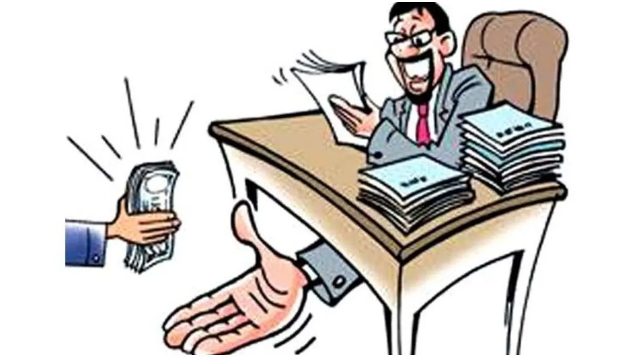 स्वास्थ्य शिक्षा अधिकारी 35 हजार की घूस लेते रंगे हाथ गिरफ्तार