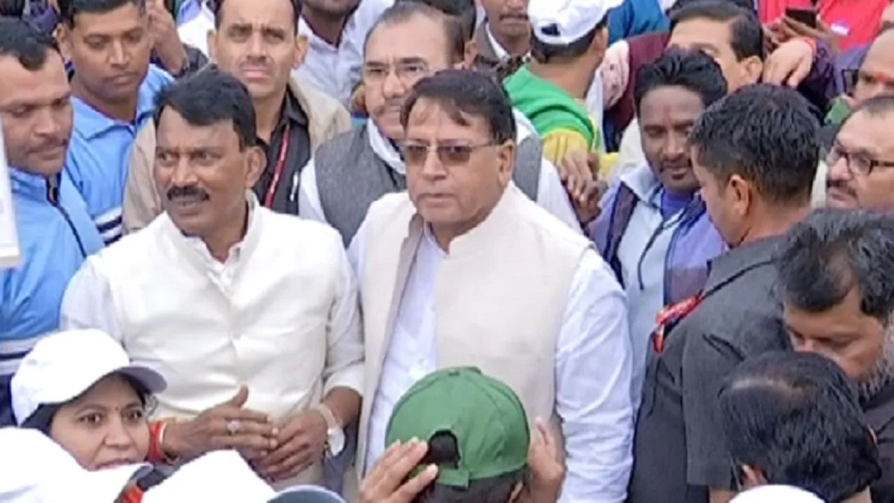 मिलावटखोरी के खिलाफ भोपाल में सड़कों पर उतरे लोग, सरकार के इस मंत्री ने भी लिया रैली में हिस्सा