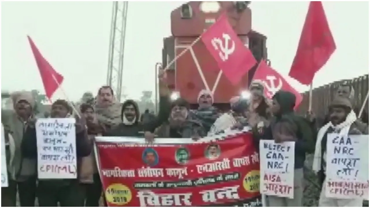 CAA-NRC के विरोध में आज चौतरफा प्रदर्शन, कई राज्‍यों में धारा 144 लागू, बिहार में रोकी गईं ट्रेनें