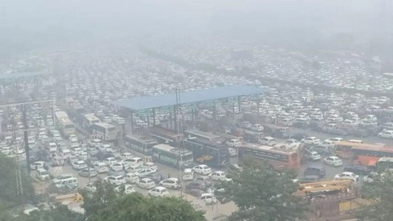 CAA-NRC पर विरोध प्रदर्शनों के कारण जाम से बेहाल हो गई दिल्ली