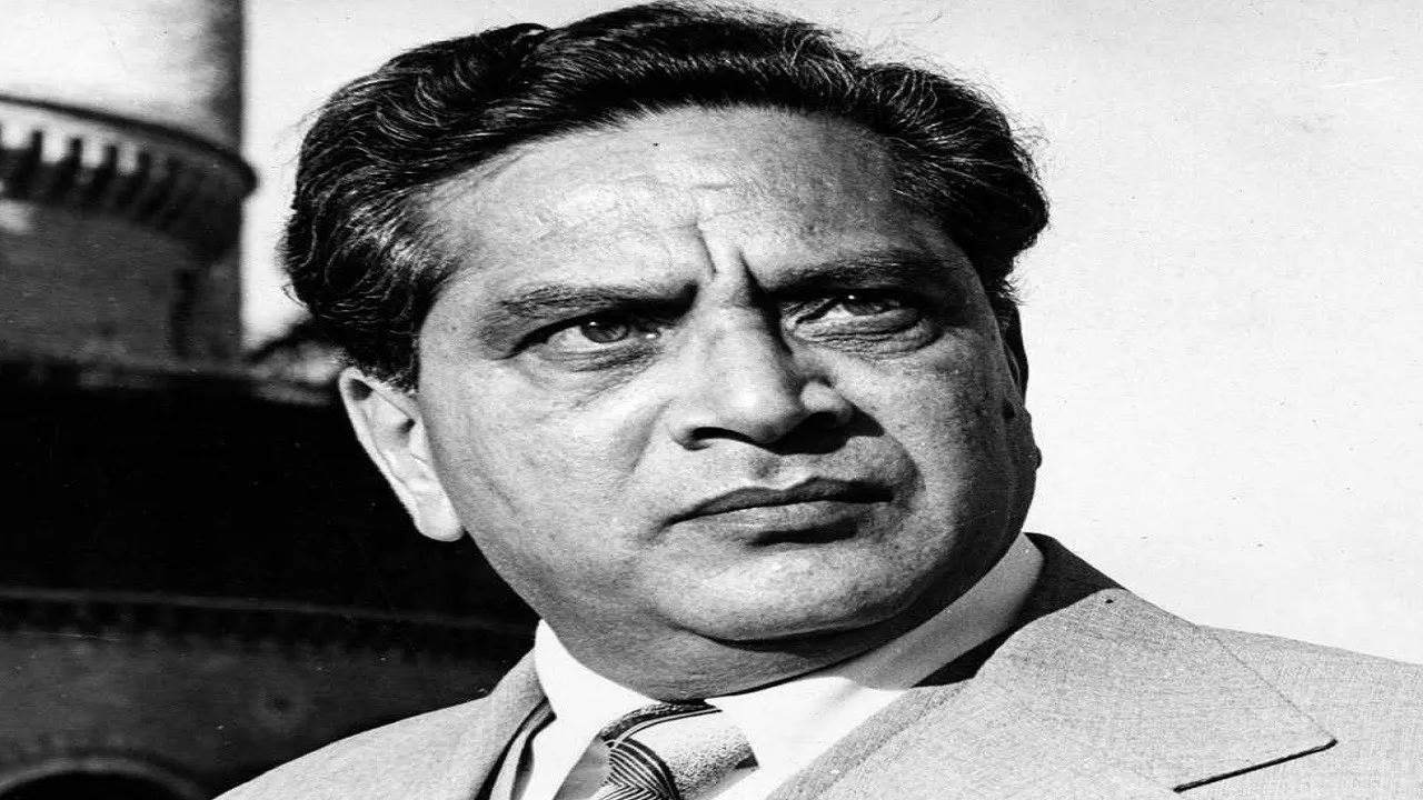 दिग्गज अभिनेता श्रीराम लागू को राजकीय सम्मान के साथ दी गई अंतिम विदाई