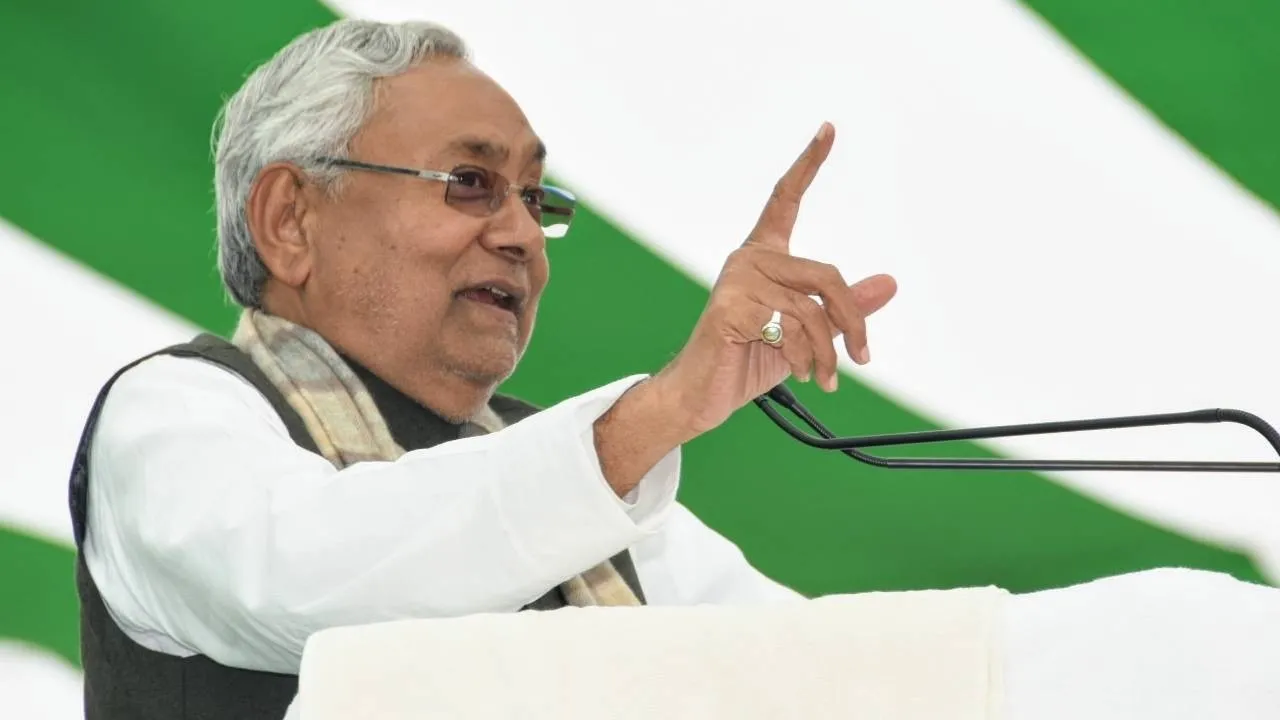 नीतीश कुमार का दोहरा सियासी चेहरा, CAA के साथ और NRC का विरोध