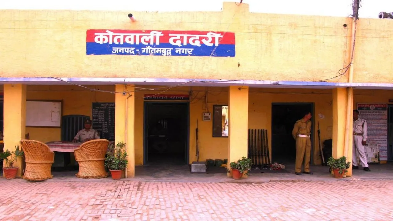 यूपी: छात्रा से अश्लील हरकत करने वाला आरोपी गिरफ्तार, कई दिनों से कर रहा था पीछा