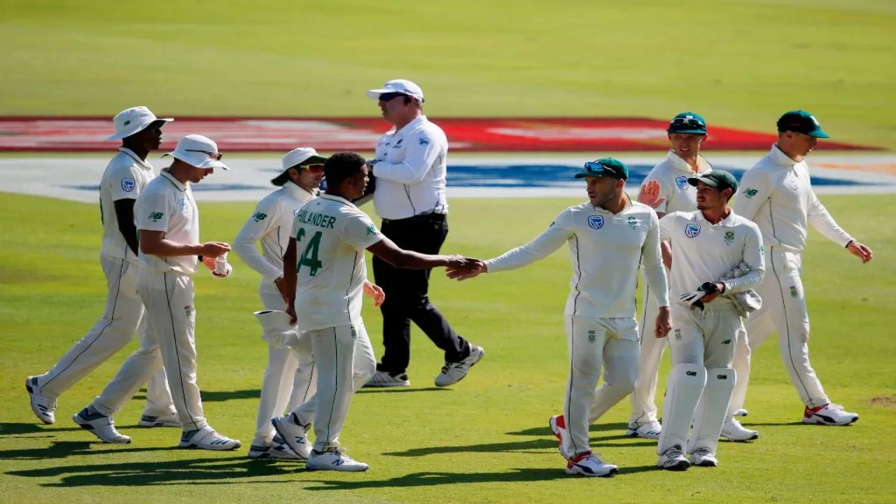 SA vs ENG: दक्षिण अफ्रीका की घातक गेंदबाजी, इंग्लैंड ने भी की वापसी