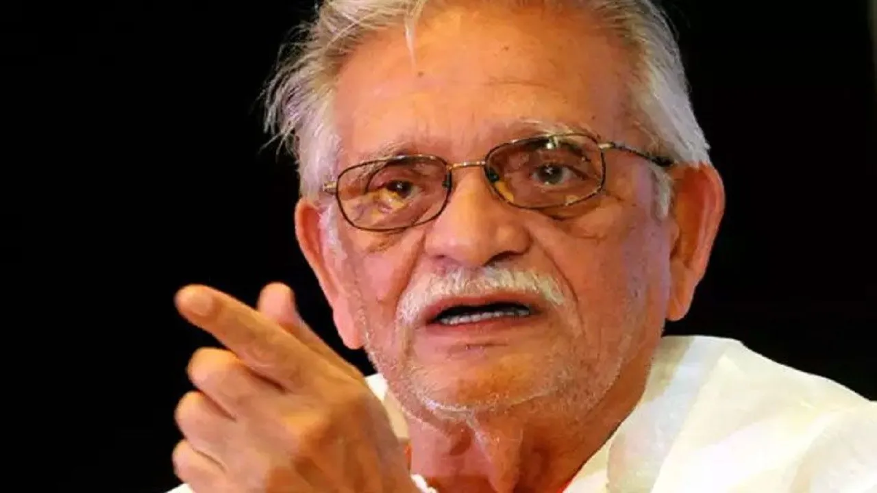 गुलजार ने नरेंद्र मोदी सरकार पर साधा निशाना, कहा-  दिल्लीवाले डरे हुए हैं...