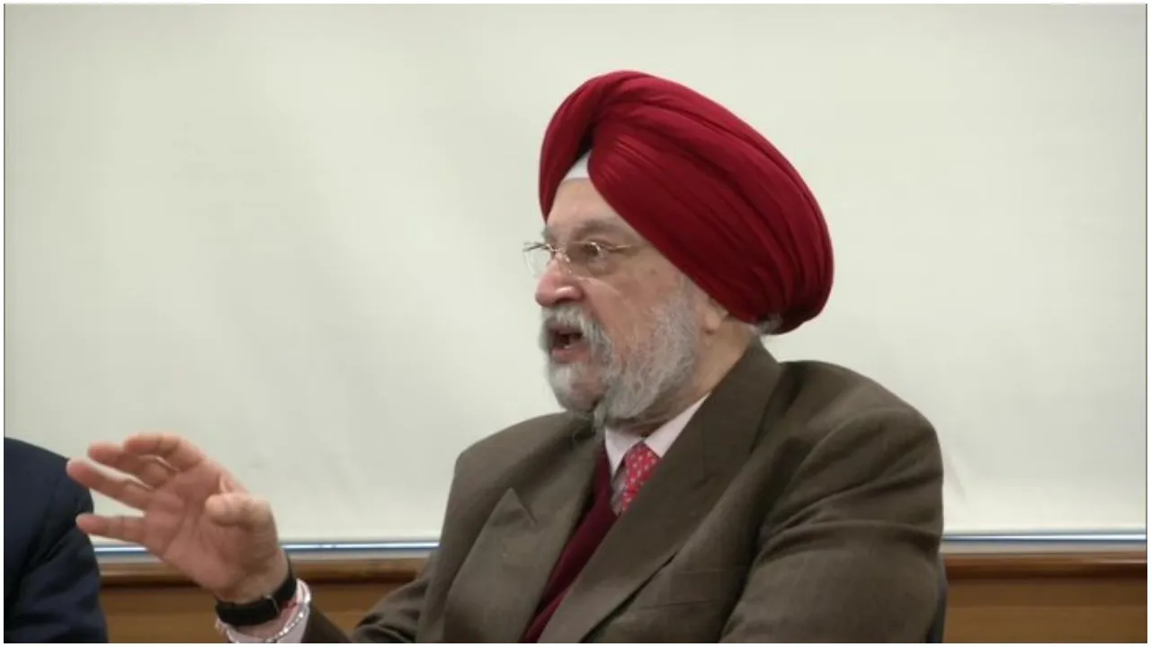 अनधिकृत कालोनियों में लोगों को मालिकाना हक मिलने पर केजरीवाल को तकलीफ क्यों : हरदीप सिंह पुरी
