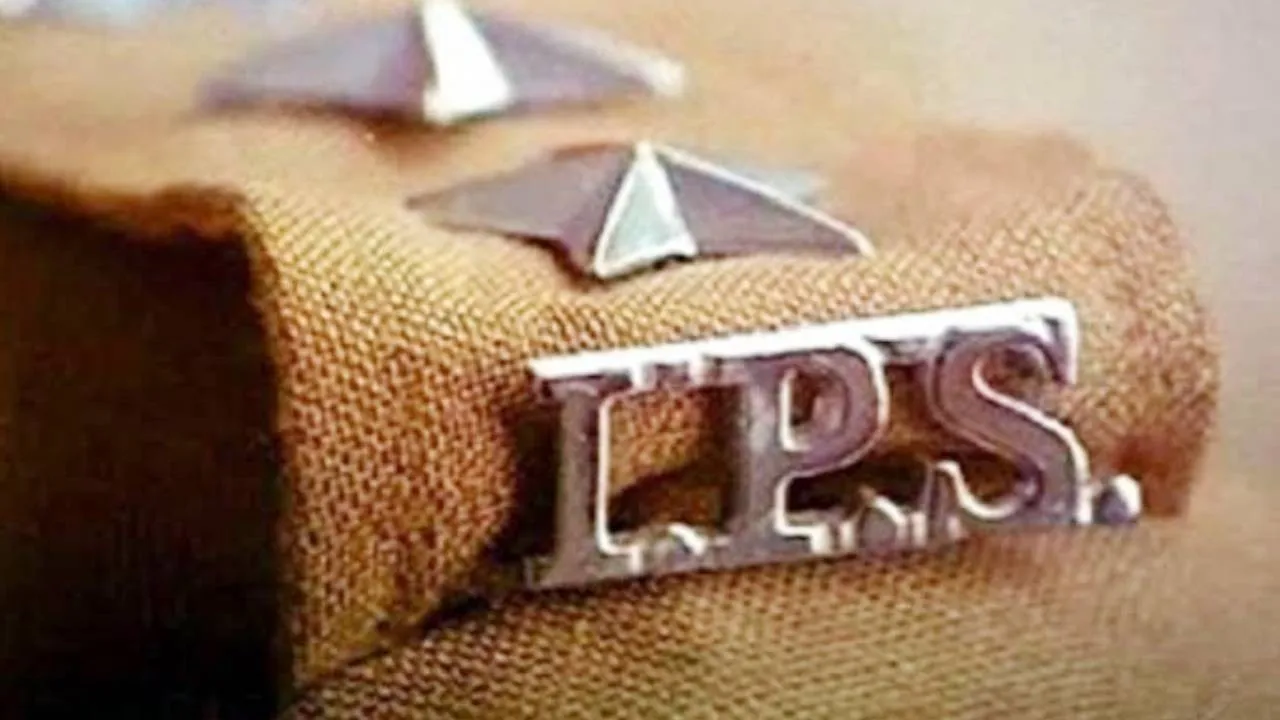 योगी सरकार ने 10 IPS अफसरों का तबादला किया, देखें लिस्ट