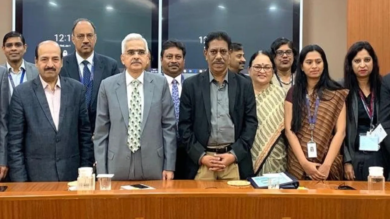 RBI गवर्नर शक्तिकांत दास ने दृष्टिबाधितों के लिए किया MANI App लॉन्च, नोटों को पहचानने में मिलेगी मदद