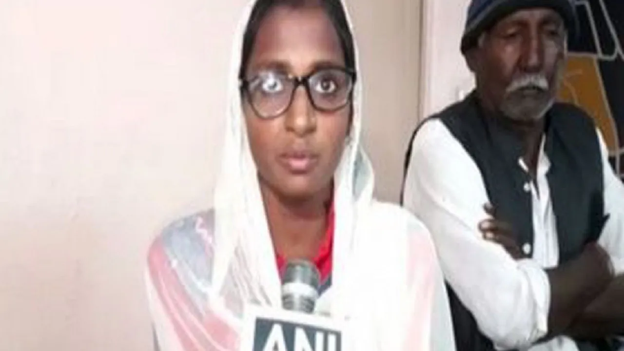 पाकिस्तानी हिंदू शरणार्थी को नहीं दी जा रही परीक्षा देने की इजाजत