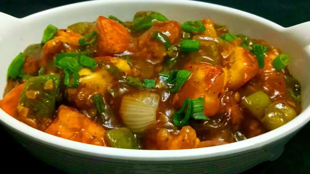 लखनऊ : ऑर्डर किया चिली पनीर, होटल ने खिला दिया चिली चिकन, जानें फिर क्या हुआ