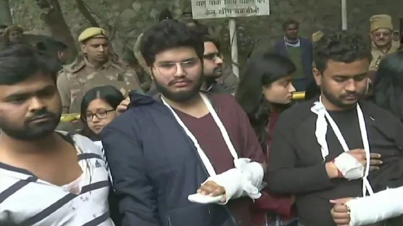 JNU Violence: ABVP का आरोप, JNUSU अध्यक्ष आईशी घोष ने करवाया था हमला