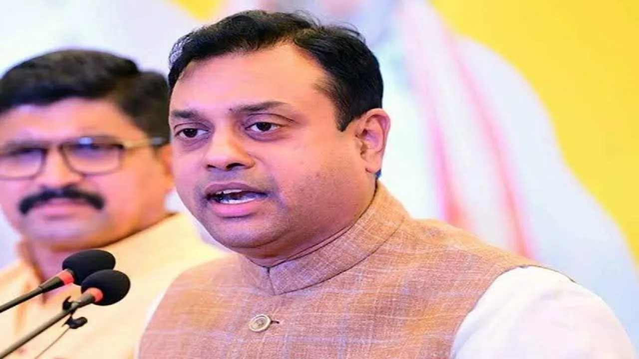 संबित पात्रा ने Video शेयर कर कहा- इनको चाहिए 'जिन्ना वाली आजादी', देखें वीडियो