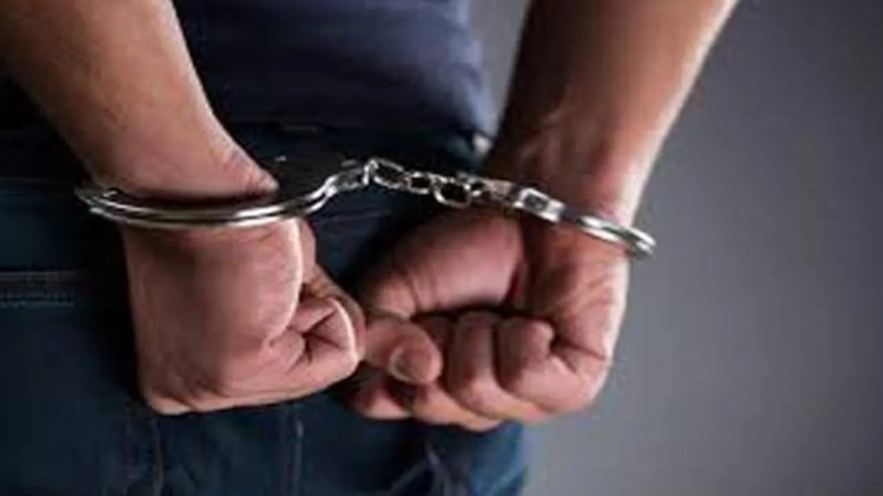 शराब के लिए पत्नी ने जब नहीं दिए पैसे तो शख्स ने 5 साल की बेटी के साथ किया ये काम...