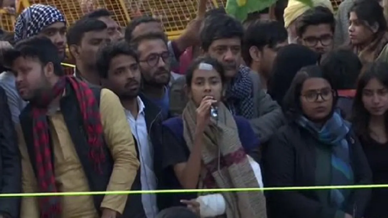 JNU छात्रसंघ की अध्यक्ष आइशी घोष ने कश्मीर को लेकर दिया विवादित बयान
