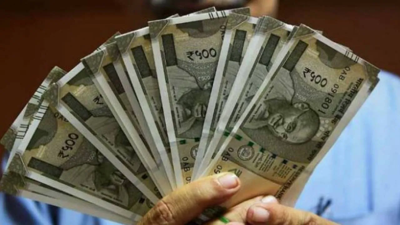 नोएडा और लखनऊ के राज्‍यकर्मियों को मिलेगा अब 'एक्‍स' भत्‍ता!