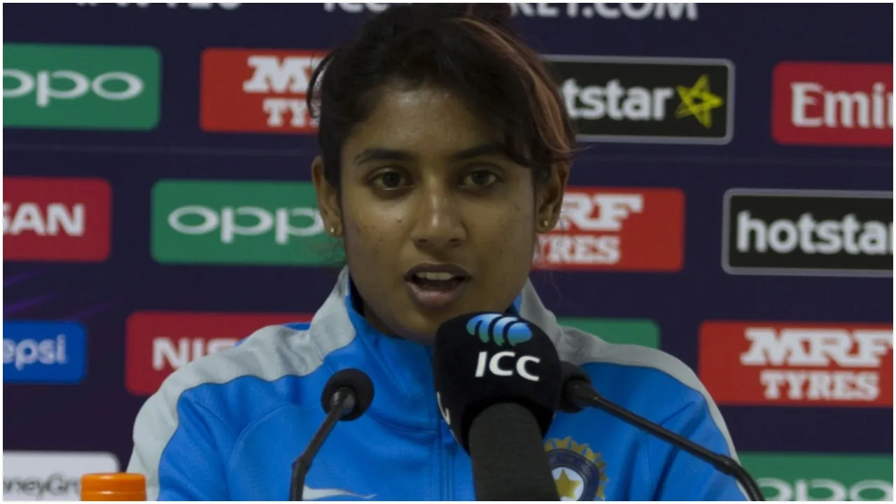 महेंद्र सिंह धोनी के बाद अब BCCI ने इस खिलाड़ी को किया ग्रेड ए से बाहर