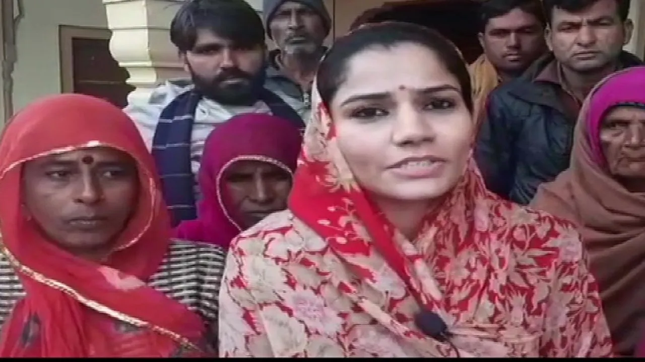 पाकिस्तान से आई महिला नागरिकता मिलते ही उतरी चुनावी मैदान में