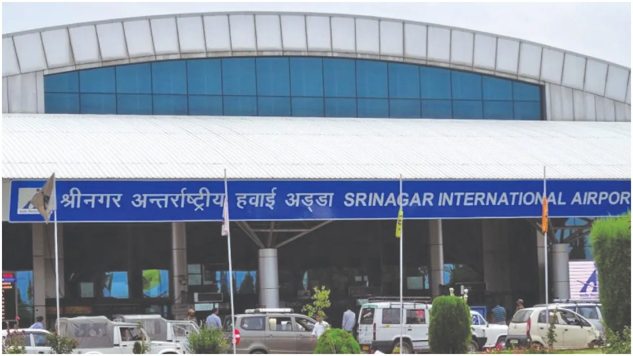 जम्‍मू-कश्‍मीर प्रशासन का बड़ा फैसला, अब CISF करेगी जम्मू और श्रीनगर एयरपोर्ट की सुरक्षा