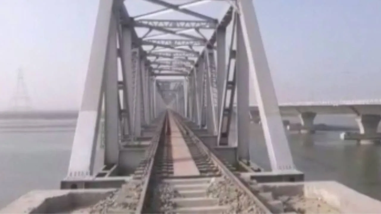 1934 में आए भूकंप से टूटा था रेलवे का पुल, 86 साल बाद अब दौड़ेगी ट्रेन