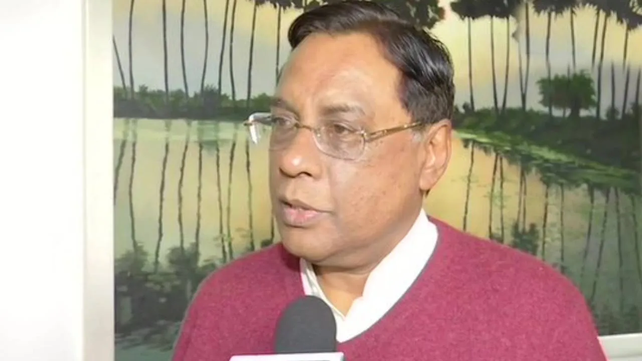 नीतीश कुमार की फटकार पर पवन वर्मा बोले- पहले खत का जवाब दें, फिर लूंगा फैसला