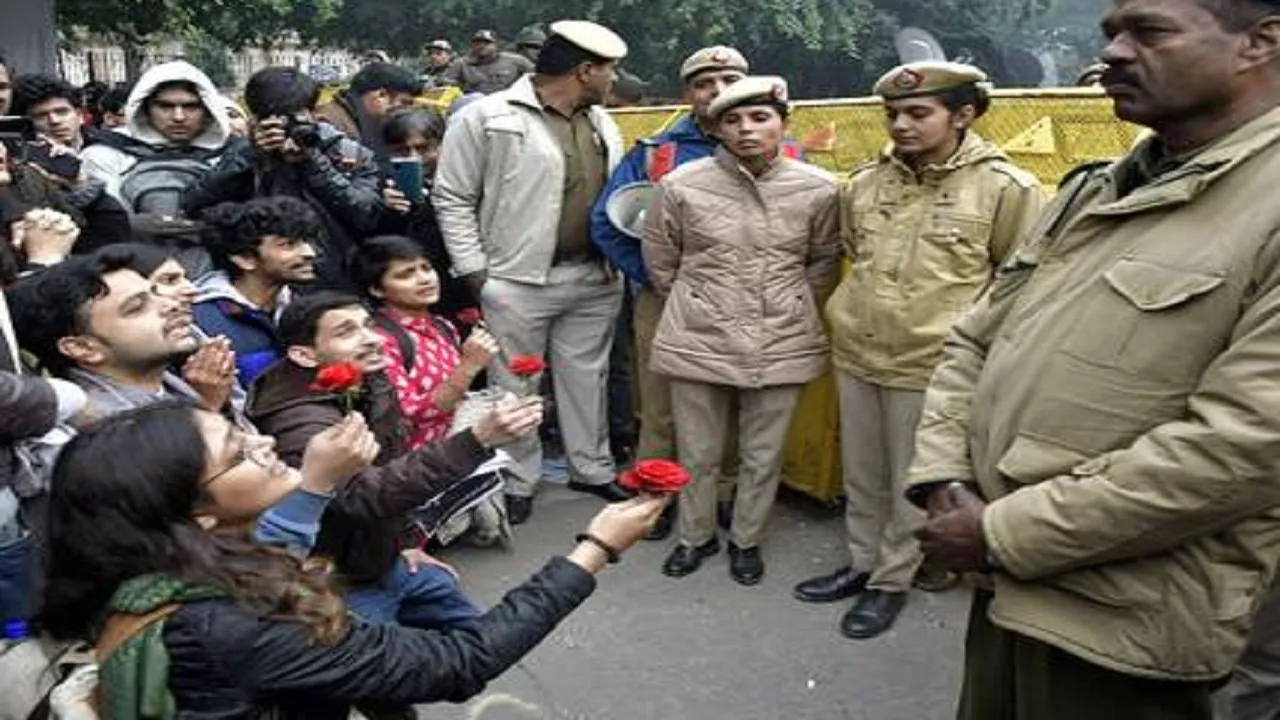 CAA पर विरोध-प्रदर्शनों के बीच अधिकारियों के हाथ बांधने से सुप्रीम कोर्ट का इंकार