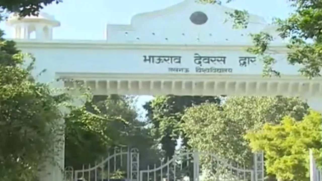 लखनऊ यूनिवर्सिटी में पढ़ाया जाएगा CAA का पाठ, सिलेबस में शामिल करने की तैयारी