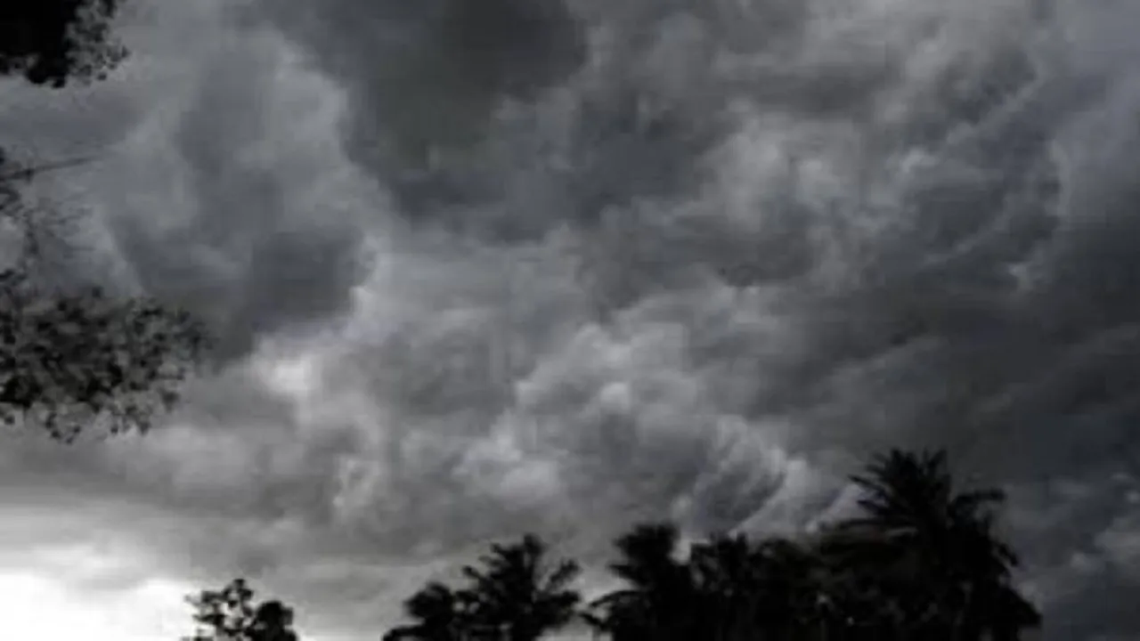 दिल्ली में मौसम का बदला मिजाज, बारिश की संभावना, AQI पहुंचा 'बहुत खराब' श्रेणी में