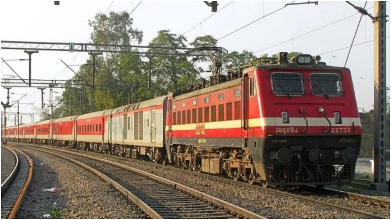 मध्यप्रदेश को नए रेल बजट में मिलेगी कई ट्रेनों की सौगात, पर्यटकों को मिलेगी सहूलियत