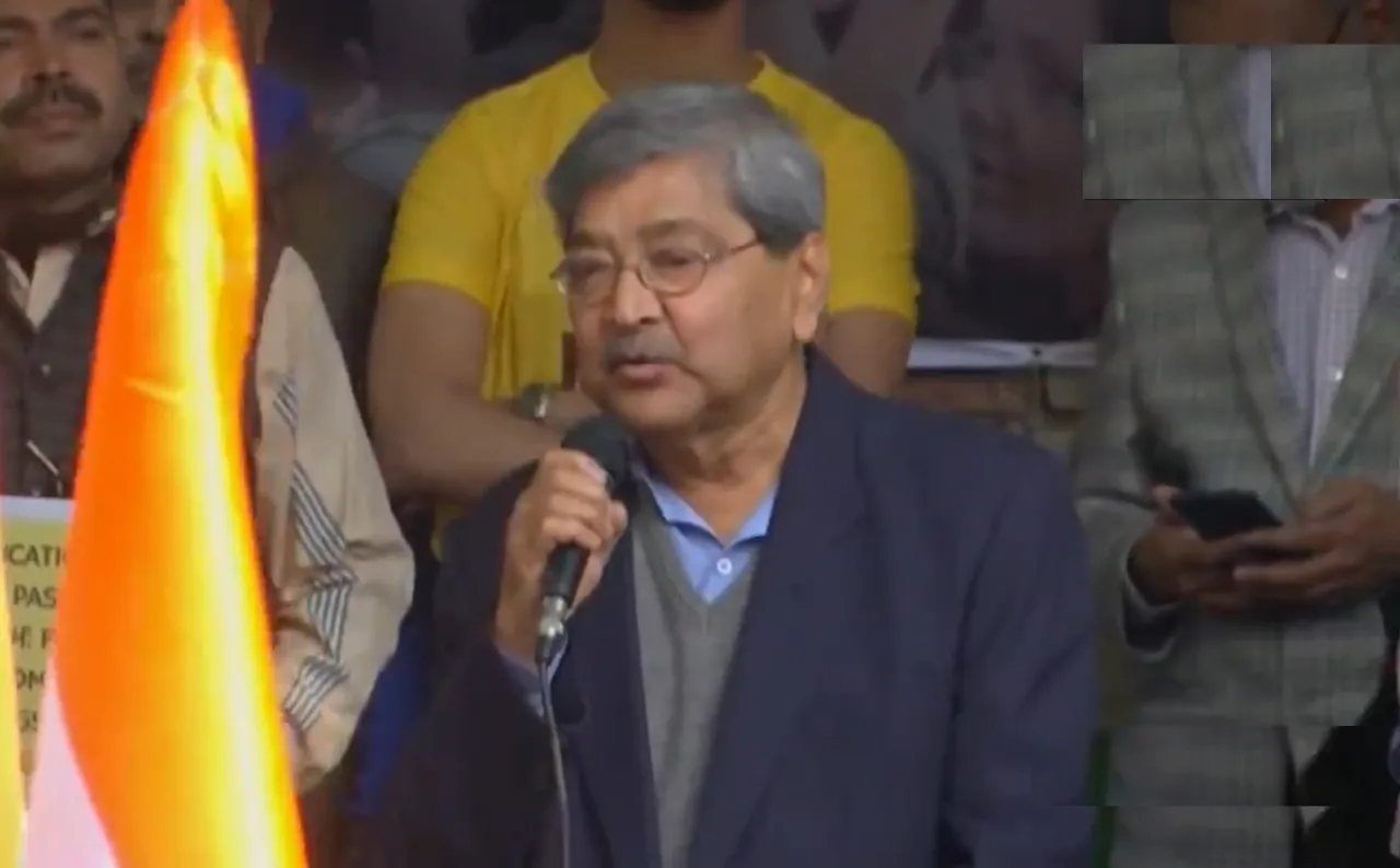 Anti CAA Protest: तपन बोस का शर्मनाक बयान, पाकिस्तानी सेना वहां मारती है और भारतीय सेना यहां