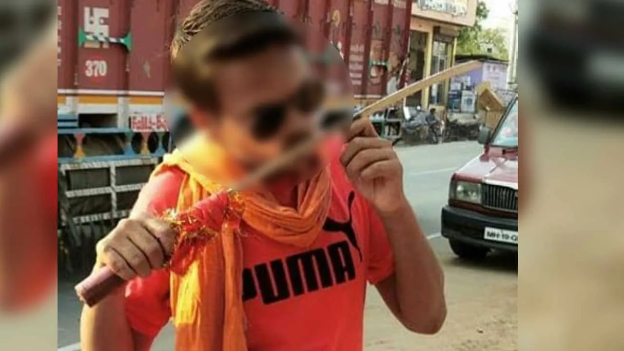 कौन है जामिया में फायरिंग करने वाला युवक, जिसने कहा- 'आओ ले लो आजादी'