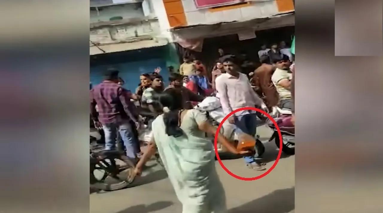 Viral: जबरन दुकान बंद कराने आए थे CAA-NRC विरोधी प्रदर्शनकारी, महिला ने आंखों में झोंक दी लाल मिर्च