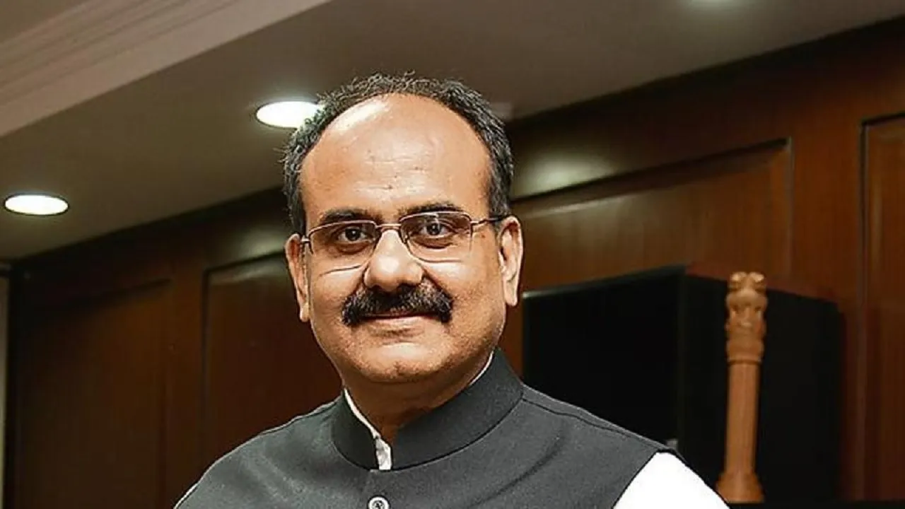 नये कर ढांचे में करदाता के हाथ में ज्यादा पैसे बचेंगे: राजस्व सचिव