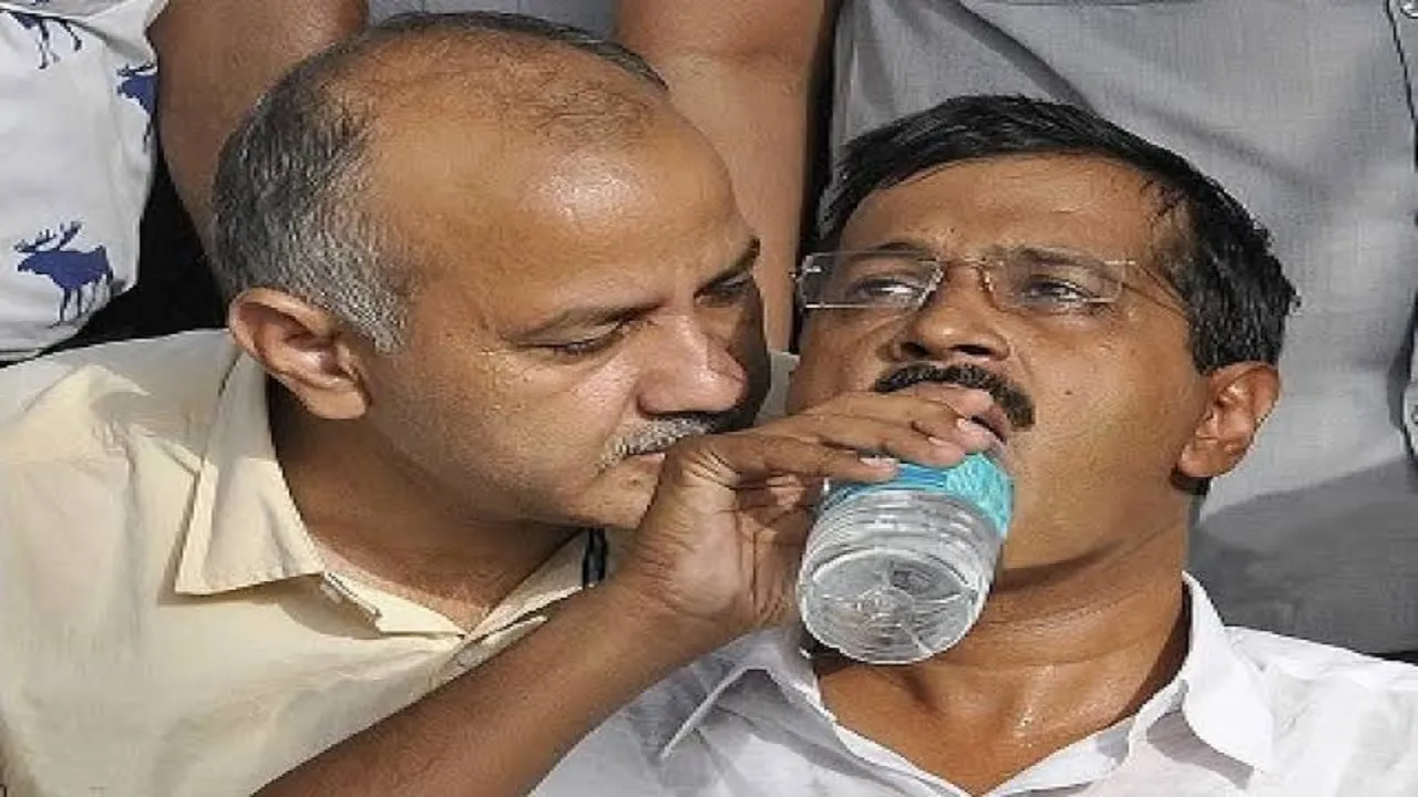विधायकों की रेटिंग के मामले में मनीष सिसोदिया ने CM अरविंद केजरीवाल को पीछे छोड़ा