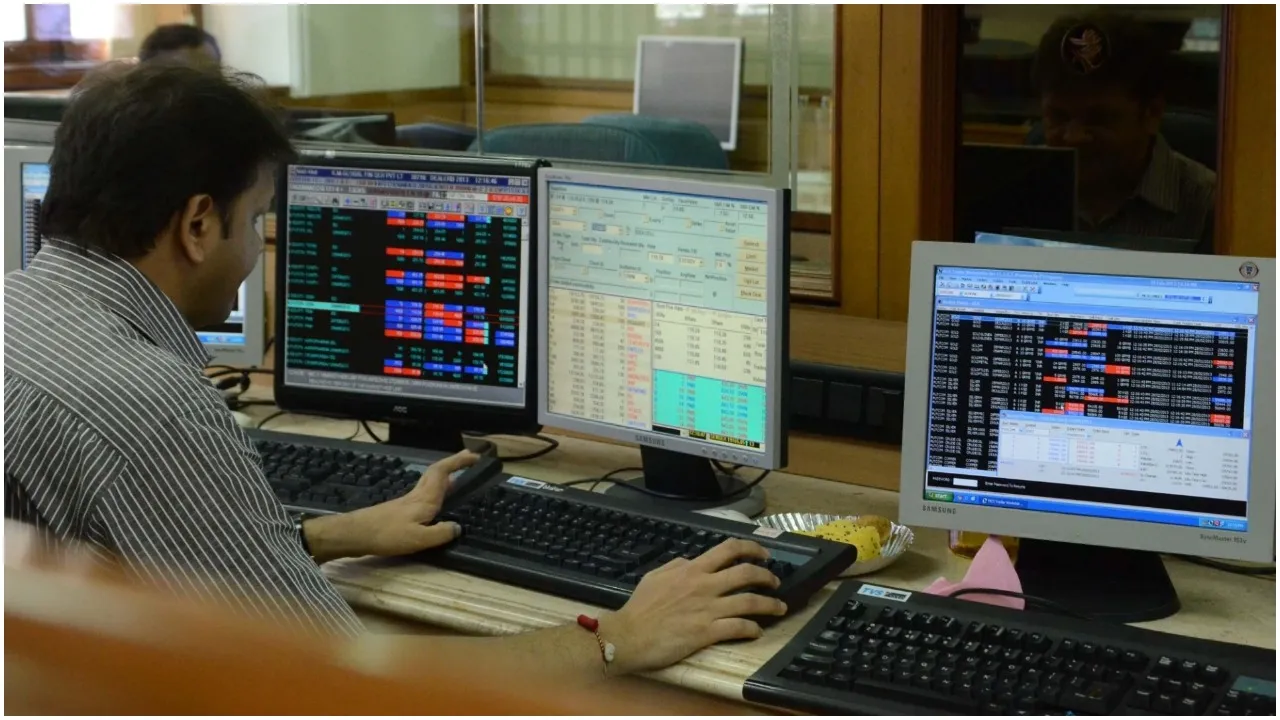 Sensex Today: सेंसेक्स 137 अंक मजबूत, निफ्टी 62 अंक चढ़ा