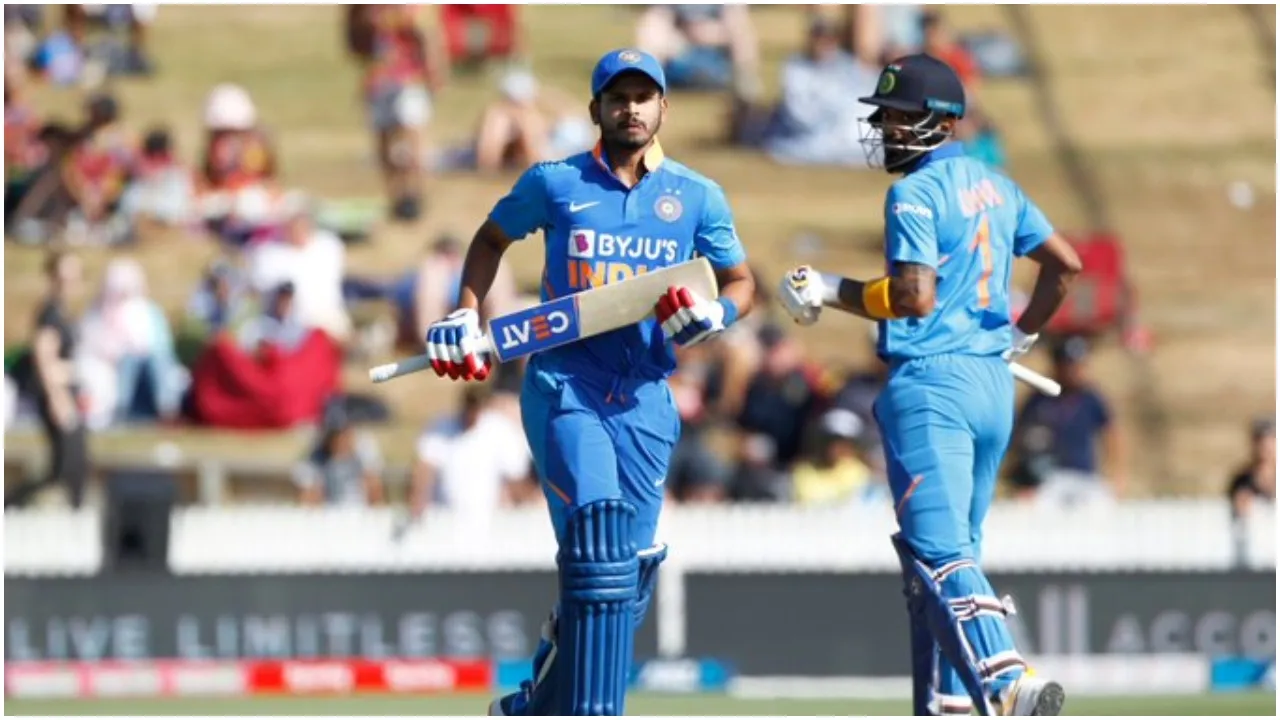 INDvsNZ : श्रेयस अय्यर ने जड़ा वन डे करियर का पहला शतक