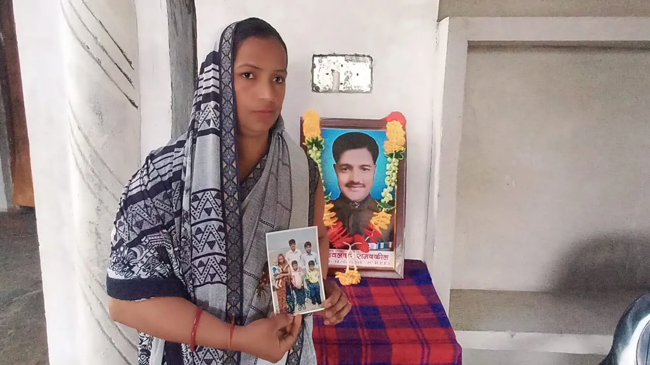 पुलवामा के एक साल : अब इस हाल में है मैनपुरी के लाल का परिवार