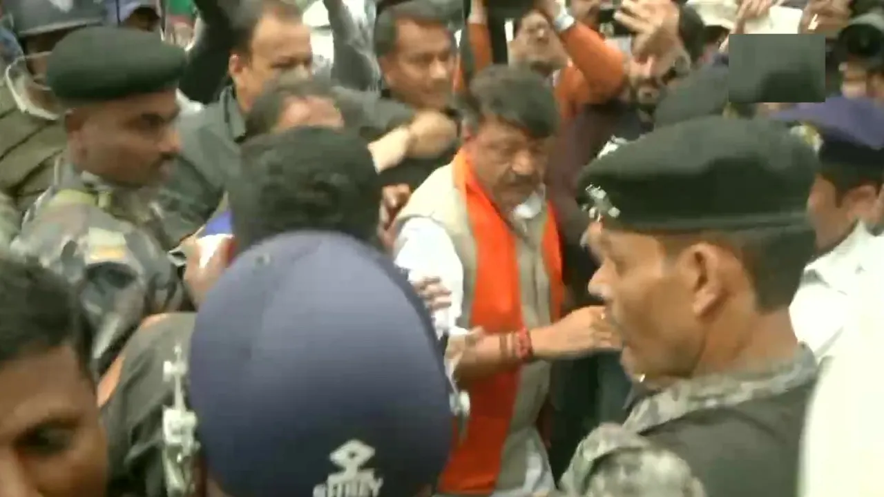 पश्चिम बंगाल: CAA के समर्थन में रैली कर रहे BJP नेता कैलाश विजयवर्गीय हिरासत में