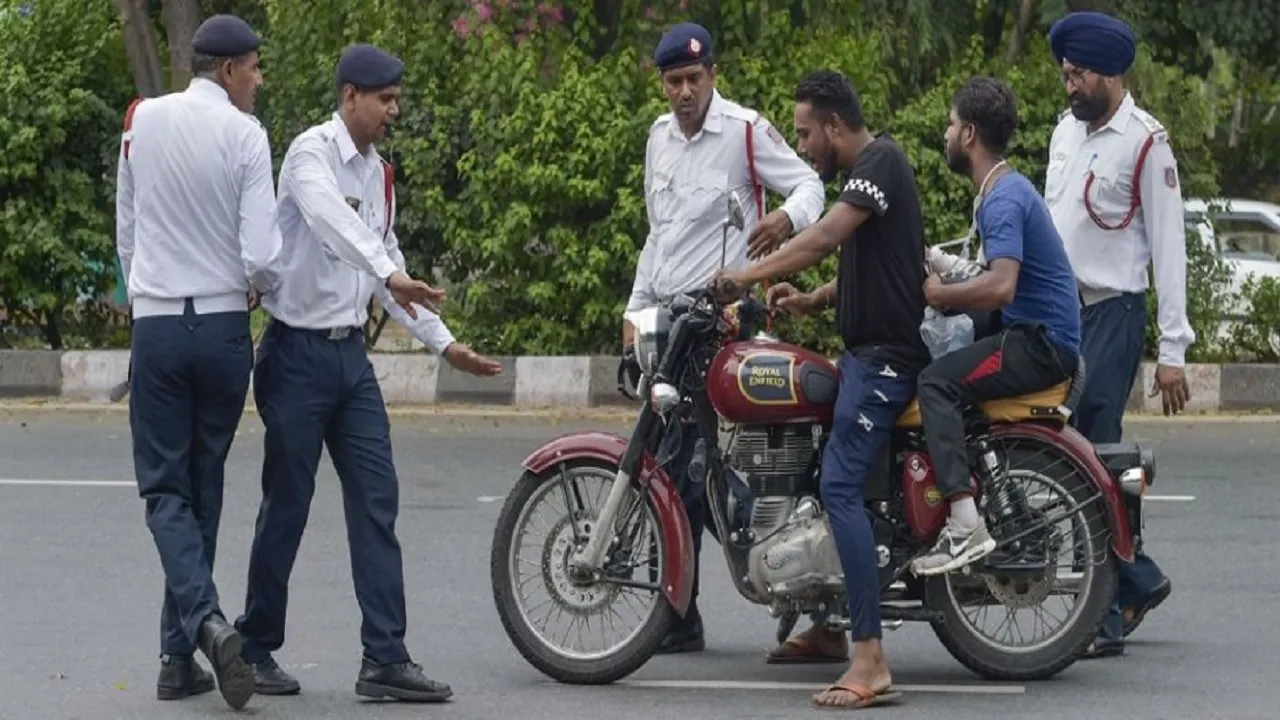राजस्थान: सड़क हादसे में हर दिन लोग गंवा रहे हैं अपनी जान, सियासी पेंच में फंसा न्यू व्हीकल एक्ट